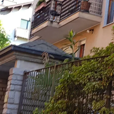 아파트 Stresa B&B