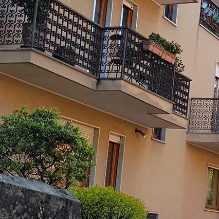 Stresa B&B 아파트 *