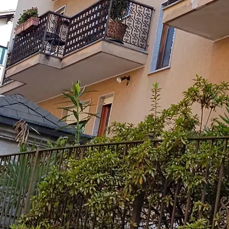 Stresa B&B 아파트 *